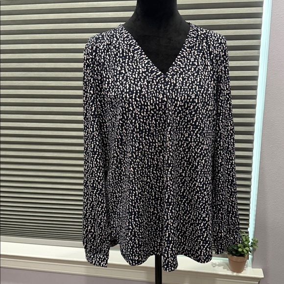 Ann Taylor Factory Navy and Pink Patterned Blouse - Picture 1 of 8